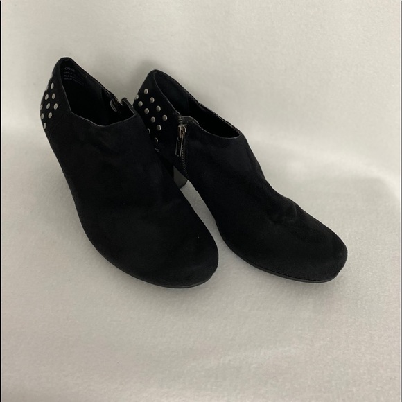 Baretraps Size 9 Black Studded Ankle Bootie. - Picture 4 of 15